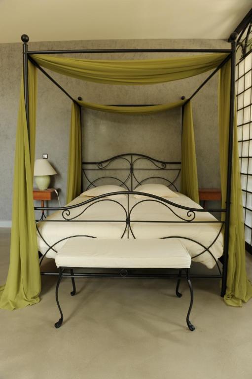 Bed and Breakfast Logis De Nantas Saint-Jean-Bonnefonds Pokoj fotografie